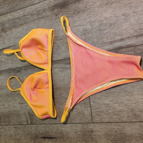 NWOT size medium Vibrant Yellow and Pink Bikini Set cupshe - Picture 4 of 8